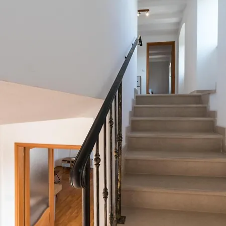 Апартаменты Luic - Three-bedroom With Terrace And Swimming Pool *