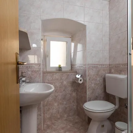 Luic - Three-bedroom With Terrace And Swimming Pool Апартаменты *