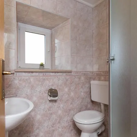 Luic - Three-bedroom With Terrace And Swimming Pool Апартаменты Чилипи